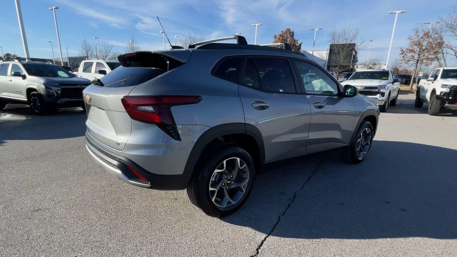 2025 Chevrolet Trax Vehicle Photo in BENTONVILLE, AR 72712-4322