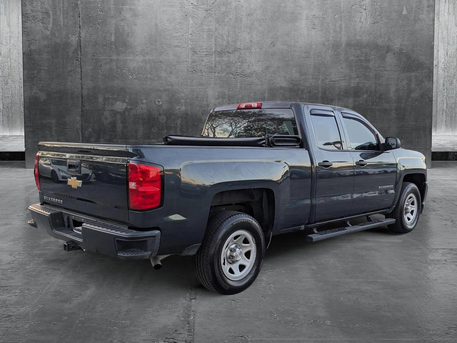 2017 Chevrolet Silverado 1500 Vehicle Photo in PEMBROKE PINES, FL 33024-6534