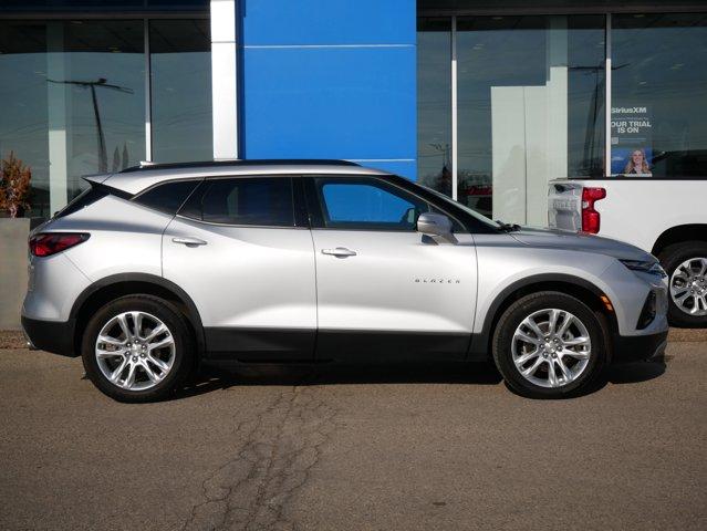 2021 Chevrolet Blazer Vehicle Photo in MAPLEWOOD, MN 55119-4794