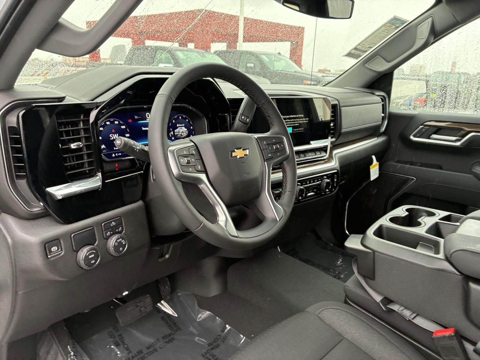 2025 Chevrolet Silverado 1500 Vehicle Photo in LOS ANGELES, CA 90007-3794