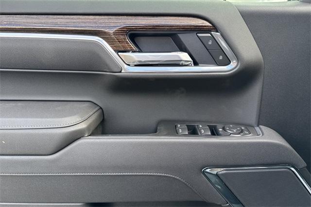 2025 GMC Sierra 1500 Vehicle Photo in ELK GROVE, CA 95757-8703