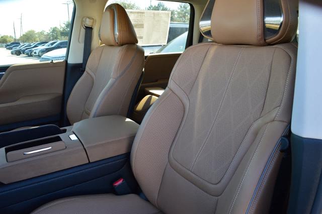 2025 INFINITI QX80 Vehicle Photo in Houston, TX 77090