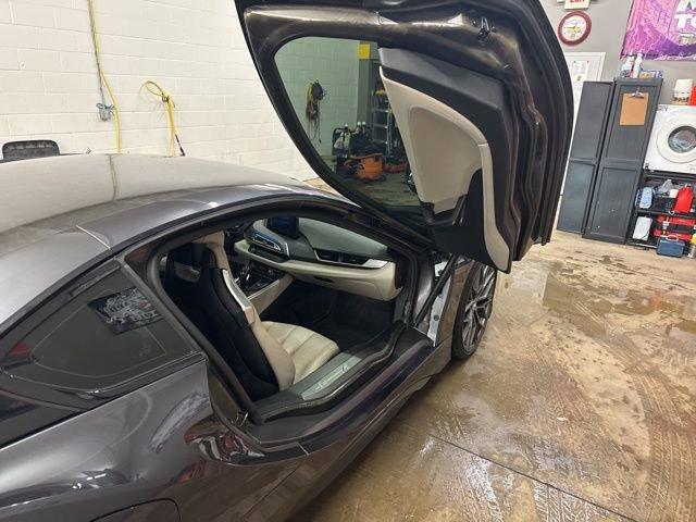 2015 BMW i8 Vehicle Photo in MEDINA, OH 44256-9631