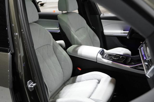 2025 BMW X7 xDrive40i Vehicle Photo in GRAPEVINE, TX 76051