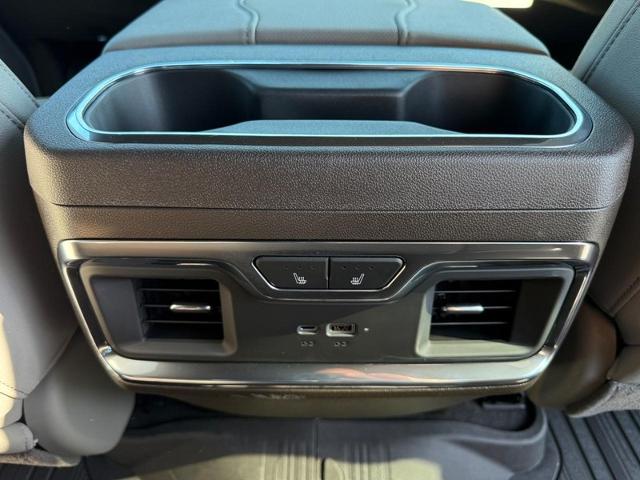 2025 GMC Sierra 1500 Vehicle Photo in COLUMBIA, MO 65203-3903