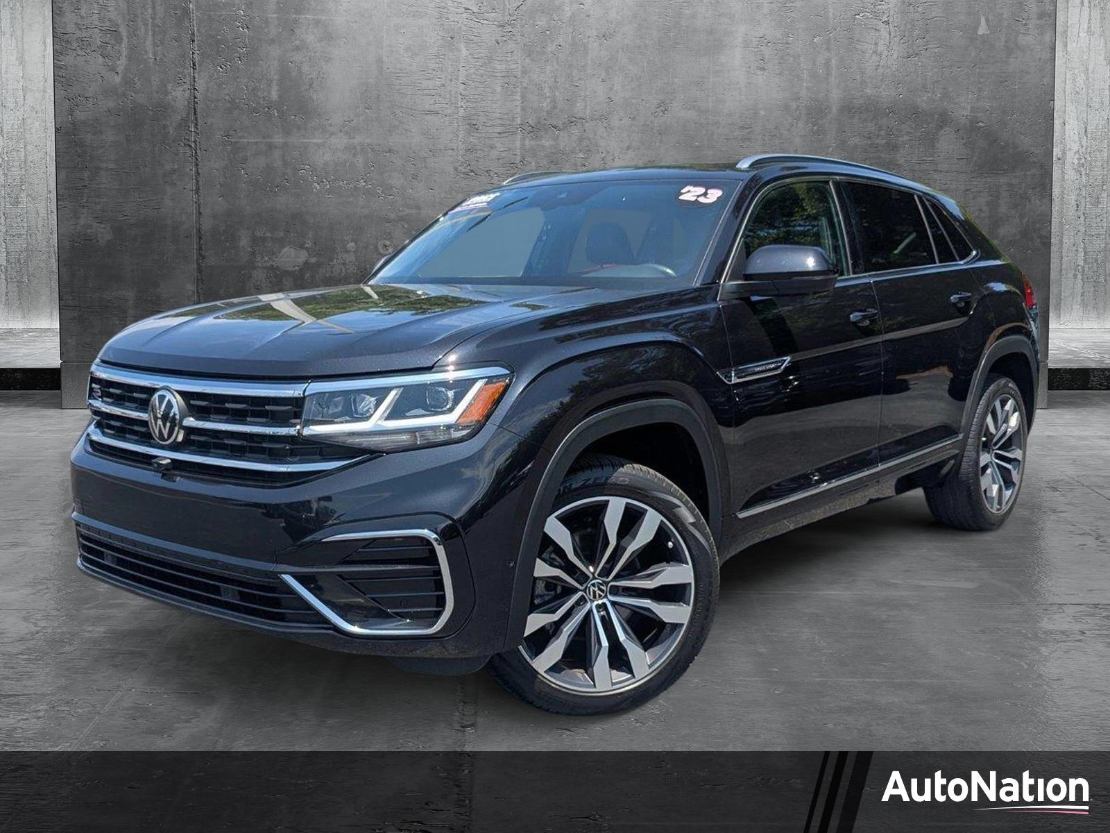 2023 Volkswagen Atlas Cross Sport Vehicle Photo in Panama City, FL 32401