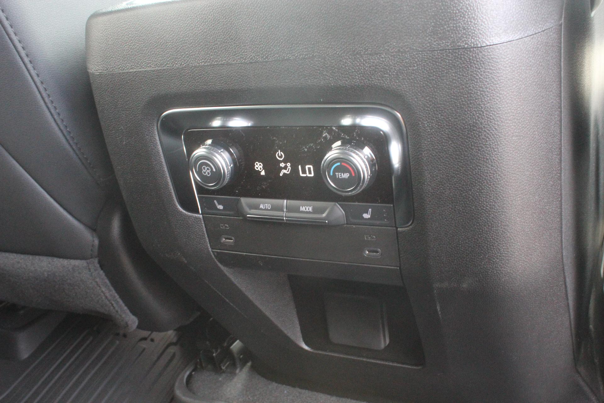 2025 GMC Yukon Vehicle Photo in AURORA, CO 80012-4011
