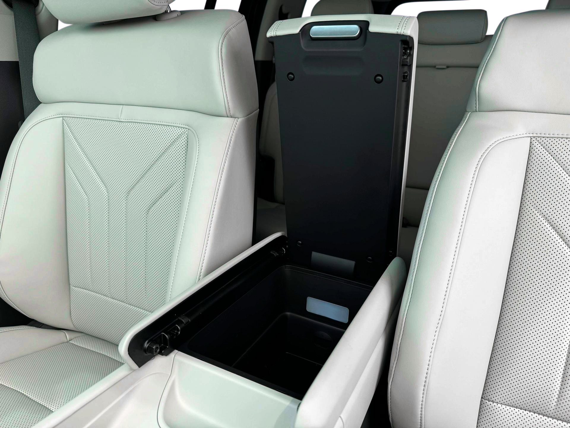 2025 Hyundai SANTA FE Hybrid Vehicle Photo in Philadelphia, PA 19116