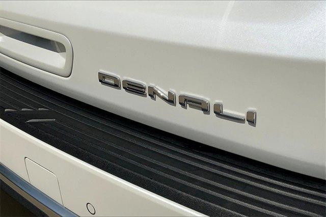 2023 GMC Yukon Vehicle Photo in KANSAS CITY, MO 64114-4545