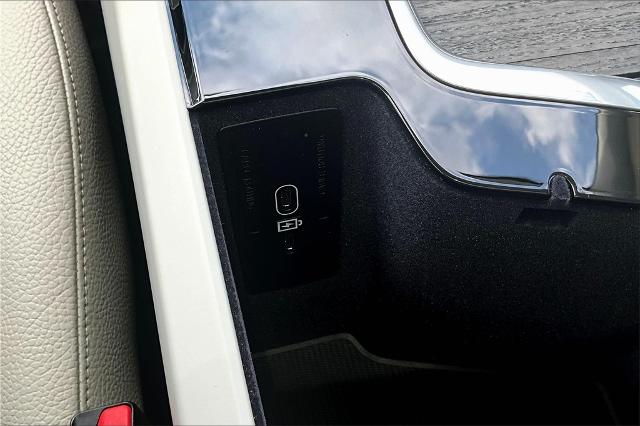 2023 Volvo XC90 Vehicle Photo in Houston, TX 77007