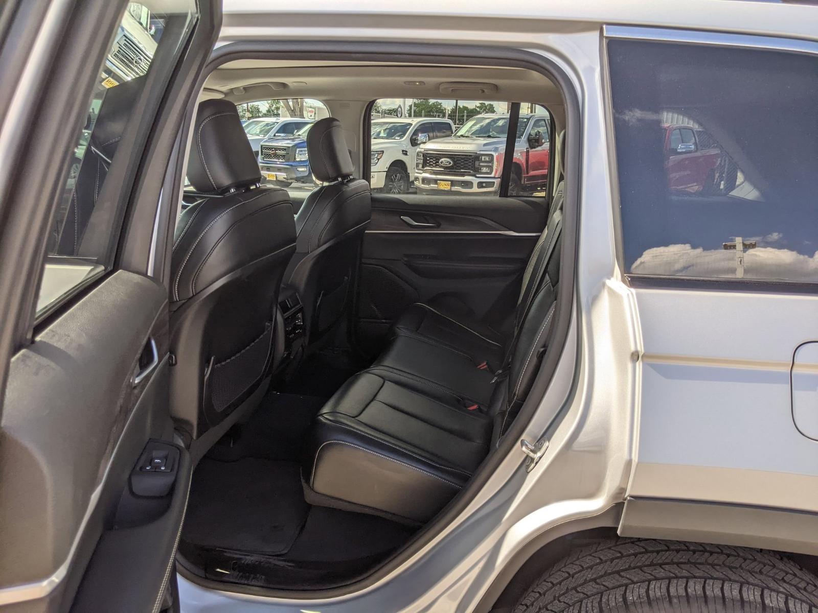 2023 Jeep Grand Cherokee Vehicle Photo in Seguin, TX 78155
