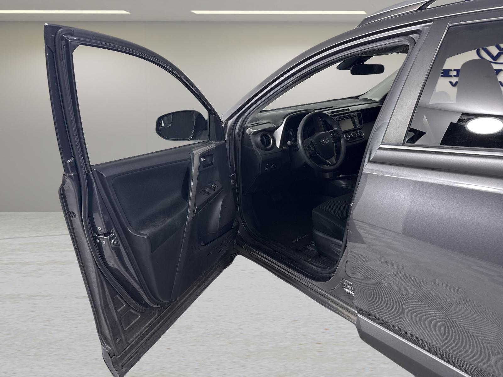2017 Toyota RAV4 Vehicle Photo in Georgetown, TX 78626