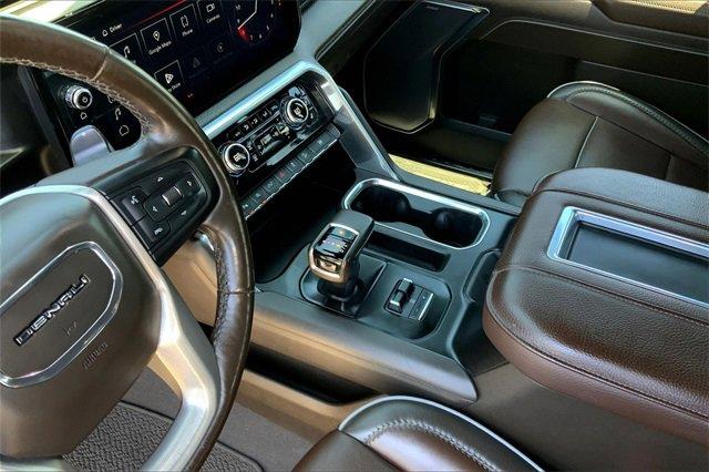 2022 GMC Sierra 1500 Vehicle Photo in TOPEKA, KS 66609-0000