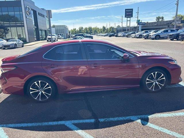 2018 Toyota Camry Vehicle Photo in TREVOSE, PA 19053-4984
