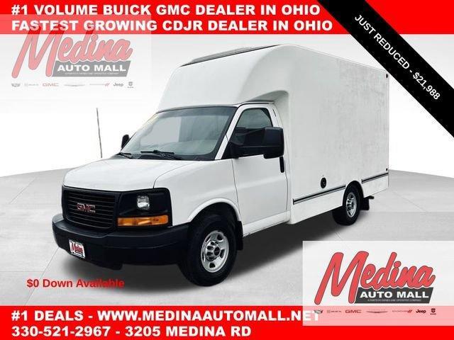 2015 GMC Savana Commercial Cutaway Vehicle Photo in MEDINA, OH 44256-9631