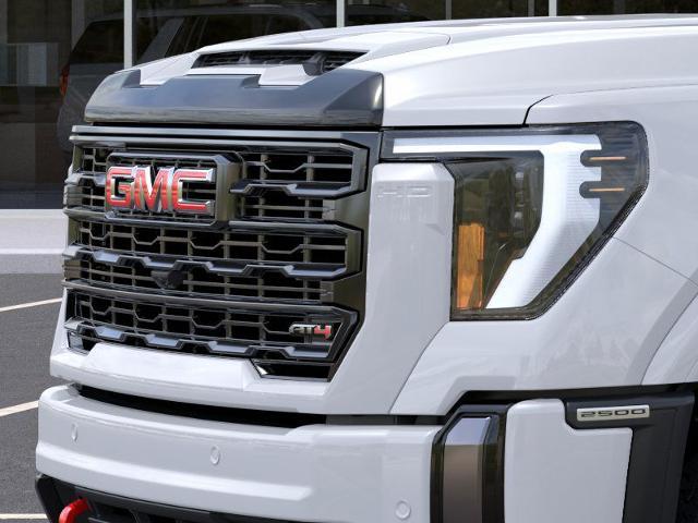 2025 GMC Sierra 2500 HD Vehicle Photo in MEDINA, OH 44256-9631