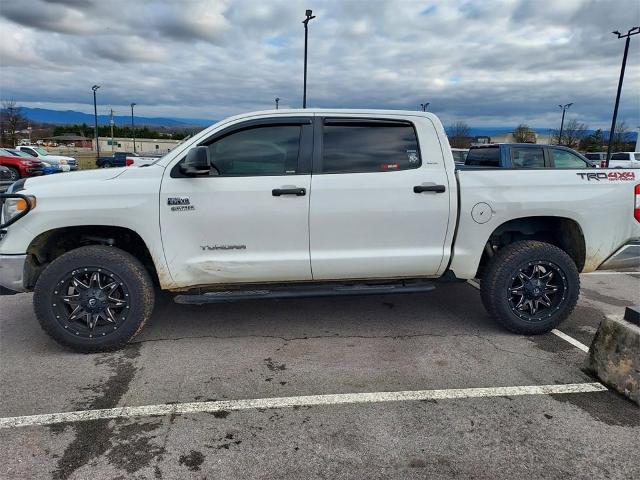 2016 Toyota Tundra 4WD Truck Vehicle Photo in ALCOA, TN 37701-3235