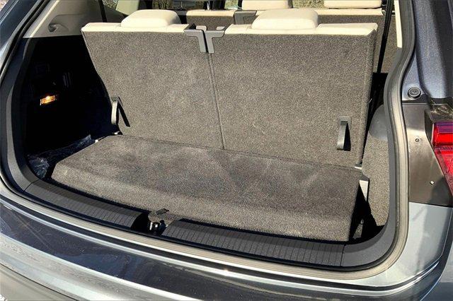 2020 Volkswagen Tiguan Vehicle Photo in KANSAS CITY, MO 64114-4545