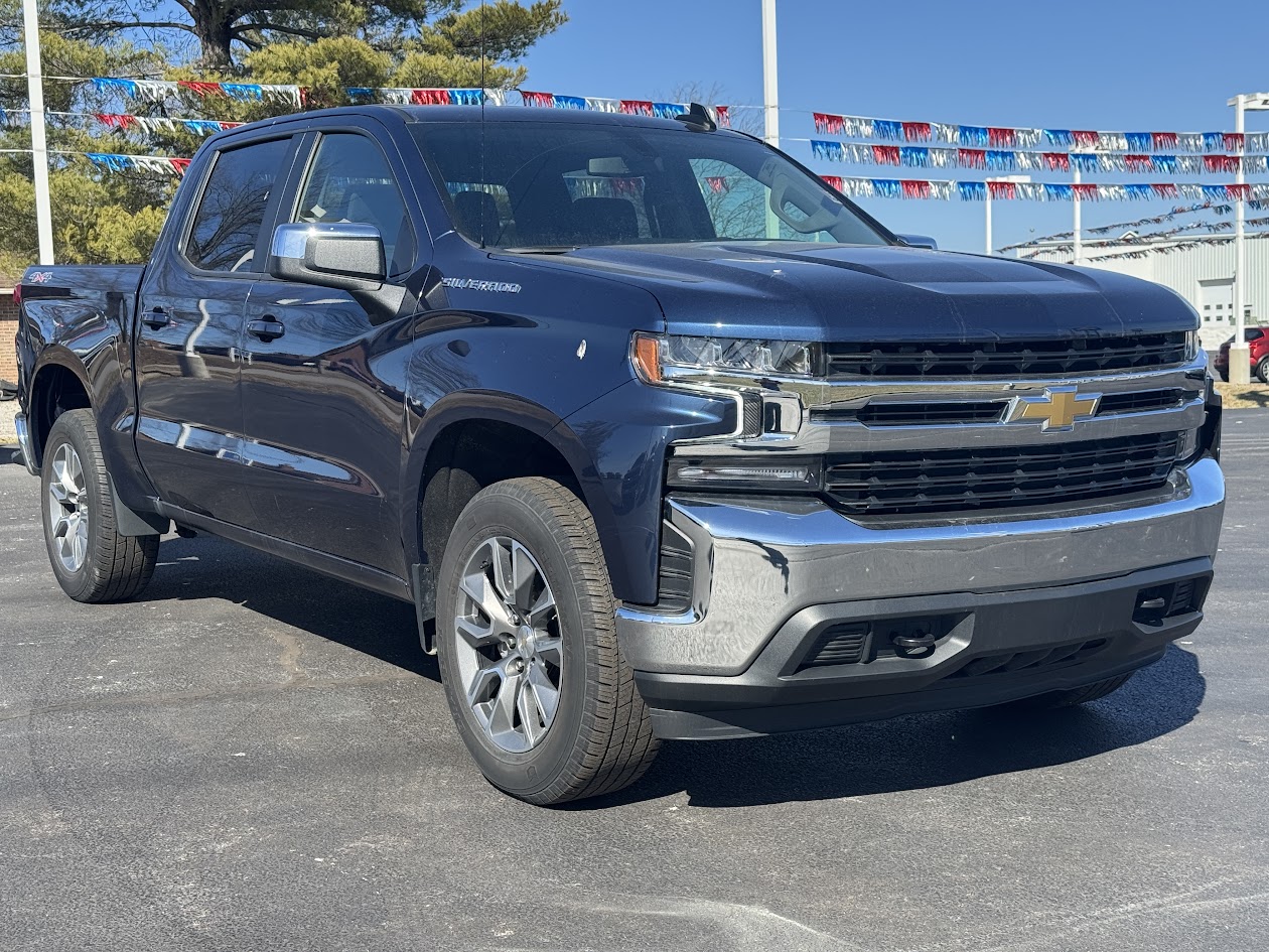 2022 Chevrolet Silverado 1500 LTD Vehicle Photo in BOONVILLE, IN 47601-9633