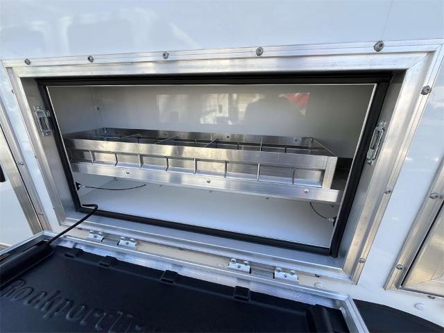 2025 Chevrolet Express Cutaway 3500 Vehicle Photo in ALCOA, TN 37701-3235