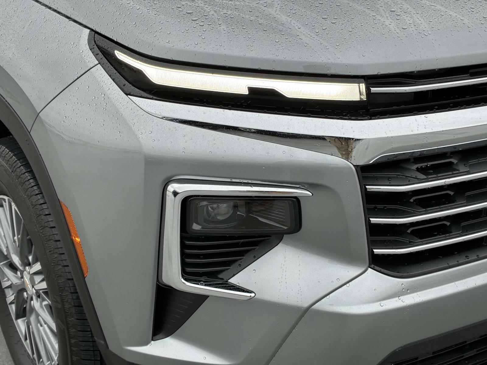 2025 Chevrolet Traverse Vehicle Photo in LOS ANGELES, CA 90007-3794