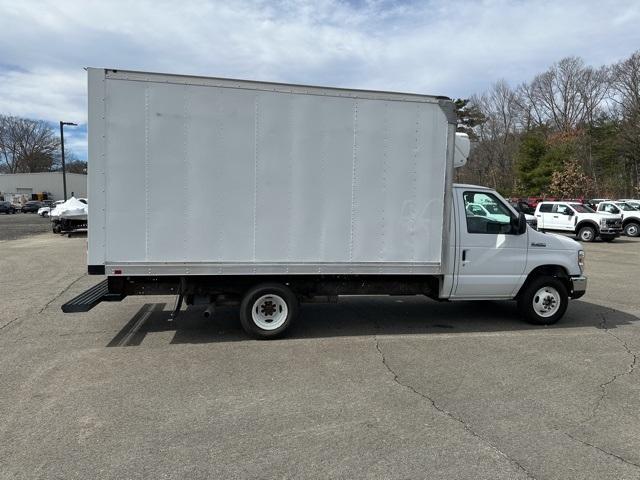 2019 Ford E-Series Cutaway Vehicle Photo in Webster, MA 01570-1415
