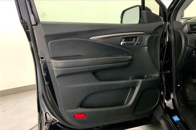 2020 Honda Pilot Vehicle Photo in KANSAS CITY, MO 64114-4502