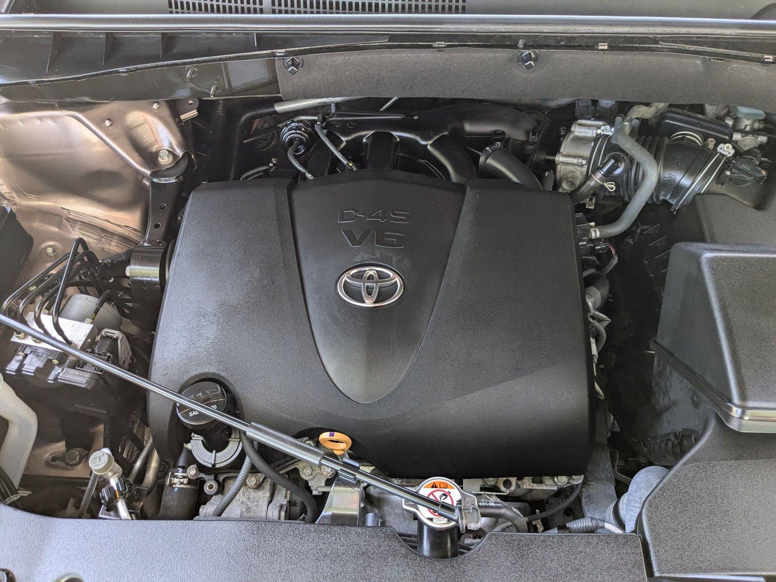 2018 Toyota Highlander Vehicle Photo in Tampa, FL 33614