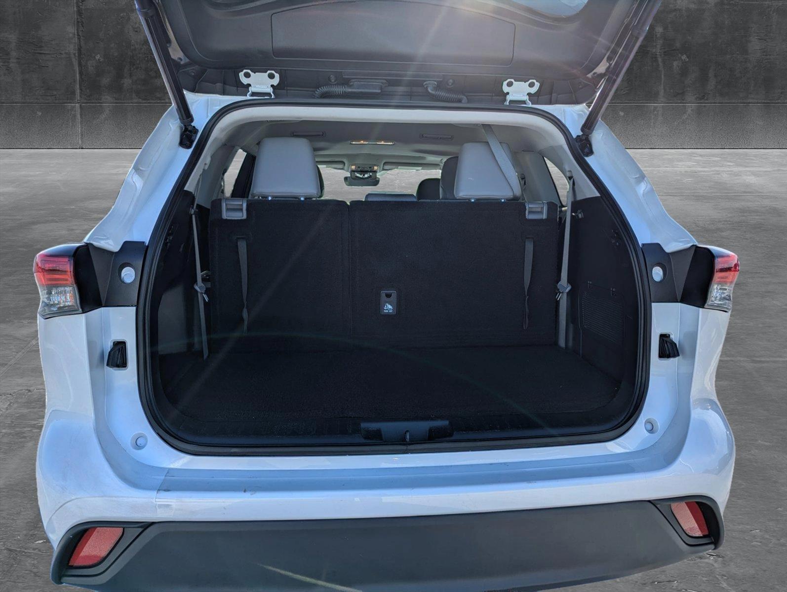 2022 Toyota Highlander Vehicle Photo in Ft. Myers, FL 33907
