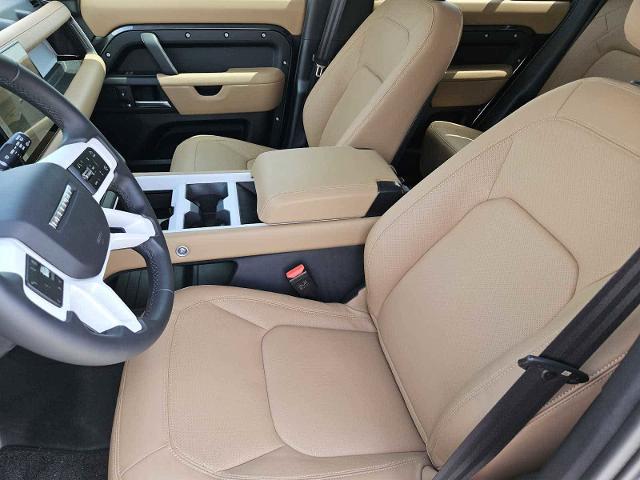 2025 Defender Vehicle Photo in AUSTIN, TX 78717