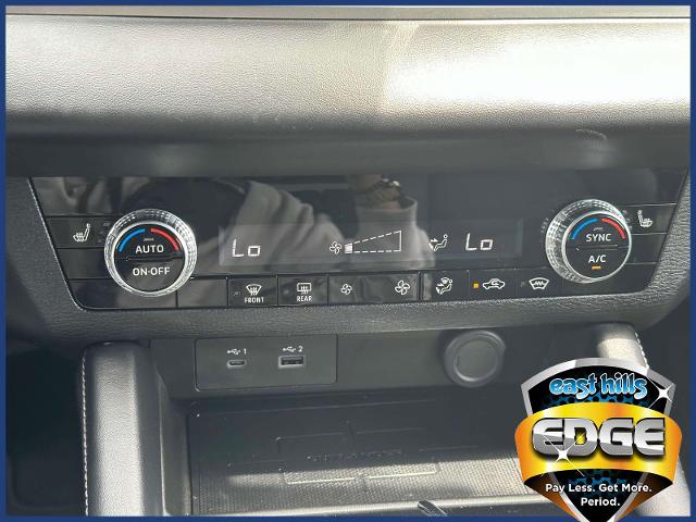 2023 Mitsubishi Outlander Vehicle Photo in Roslyn, NY 11576