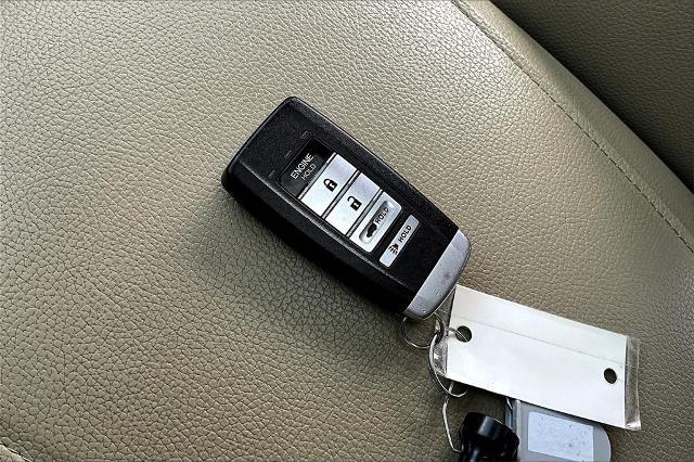 2017 Acura MDX Vehicle Photo in Houston, TX 77007