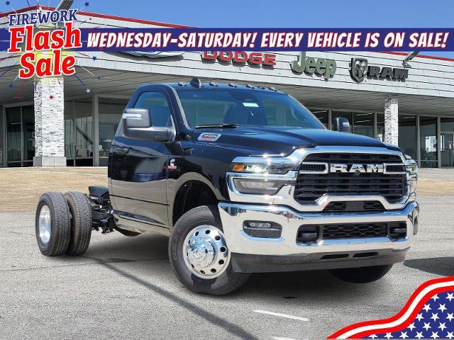2025 Ram 3500 Chassis Cab Vehicle Photo in Ennis, TX 75119-5114
