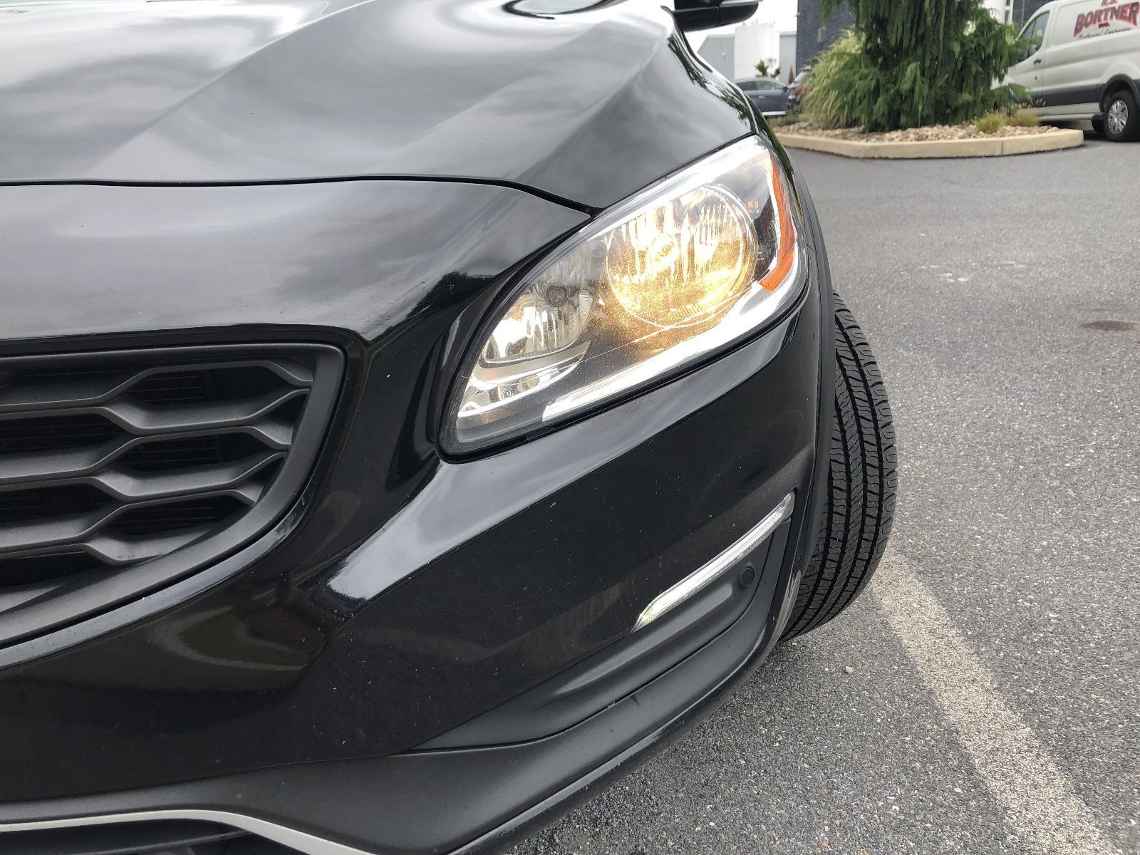 2017 Volvo V60 Cross Country Vehicle Photo in Mechanicsburg, PA 17050