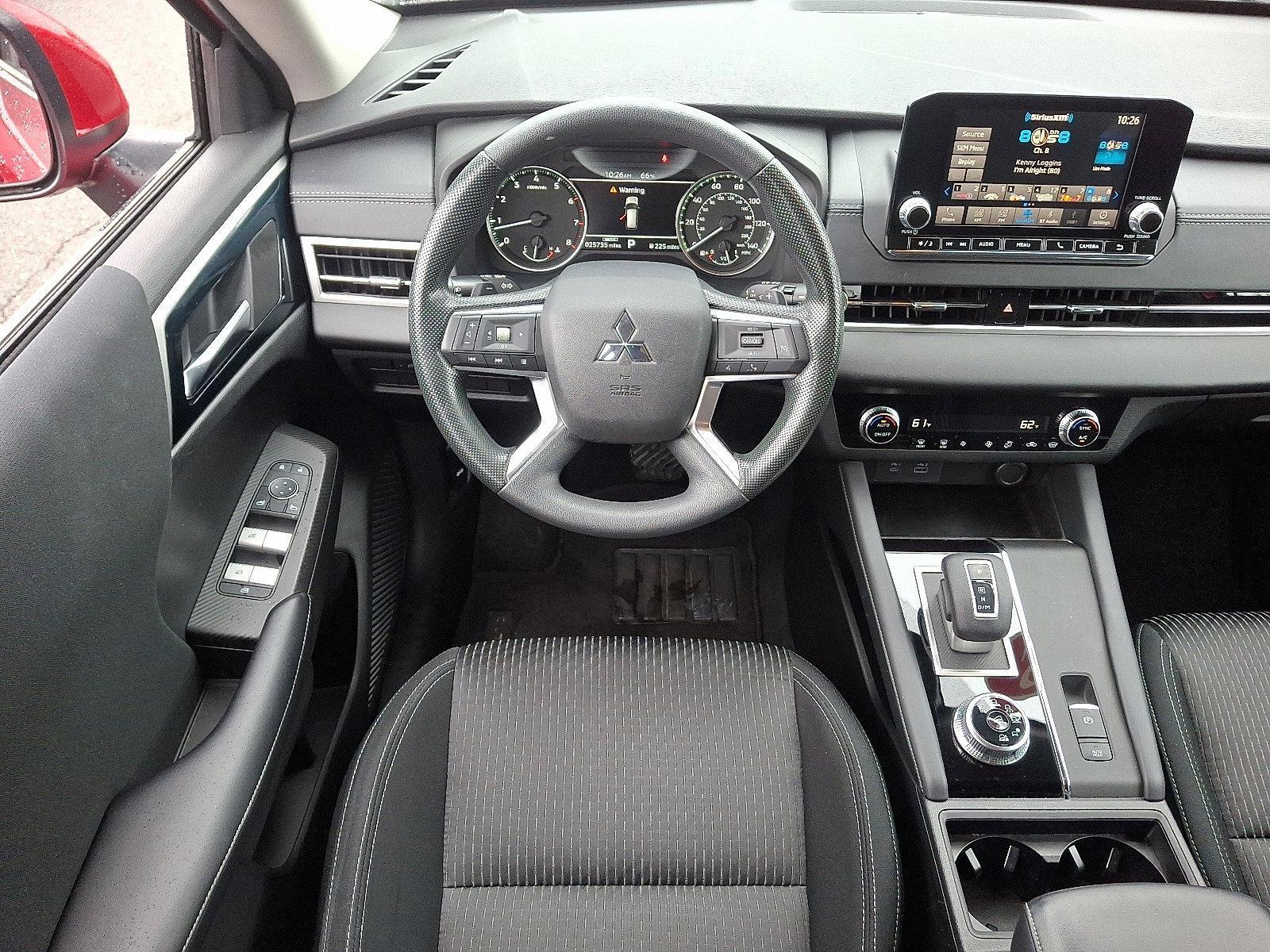 2022 Mitsubishi Outlander Vehicle Photo in Trevose, PA 19053
