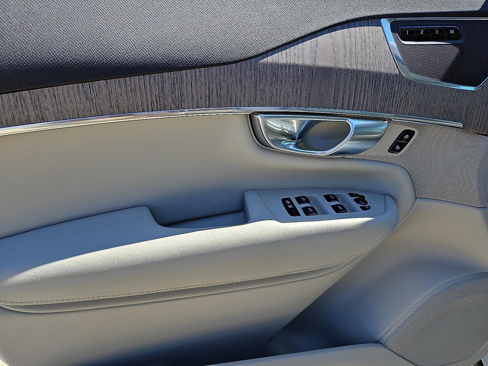 2024 Volvo XC90 Vehicle Photo in Trevose, PA 19053
