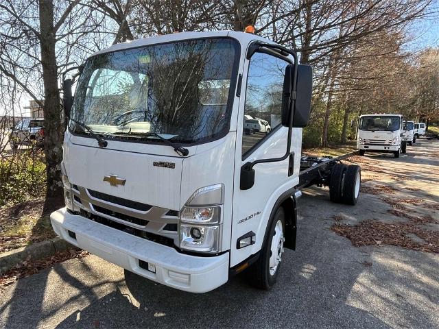 2024 Chevrolet Low Cab Forward 4500 Vehicle Photo in ALCOA, TN 37701-3235