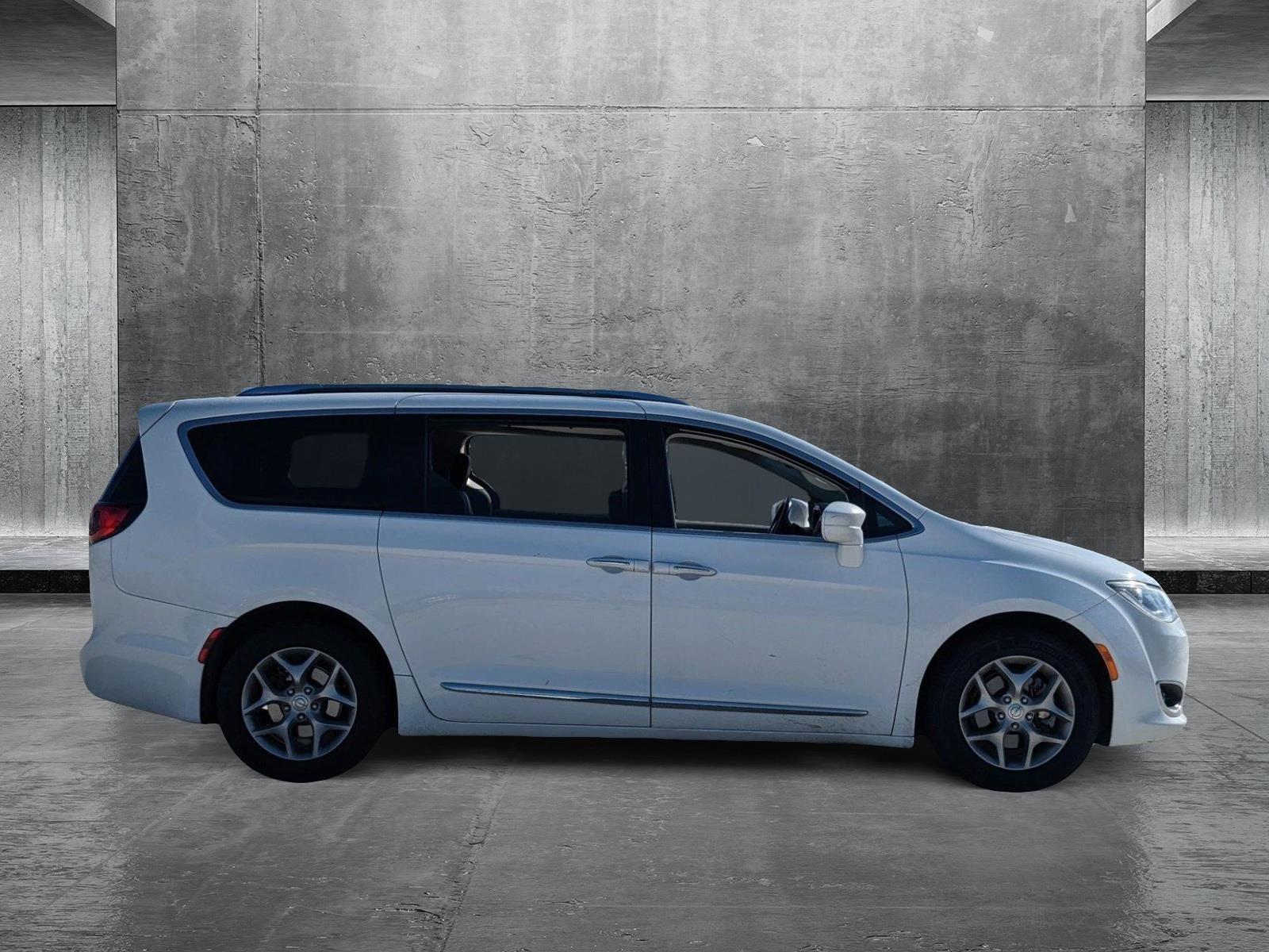 2019 Chrysler Pacifica Vehicle Photo in Davie, FL 33331