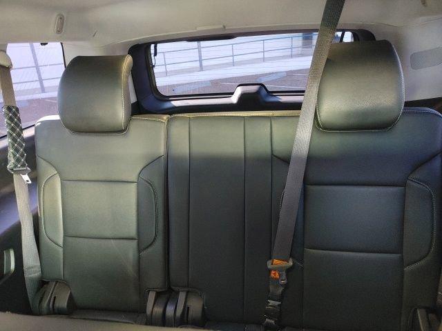 2017 Chevrolet Suburban Vehicle Photo in PHOENIX, AZ 85014-3381