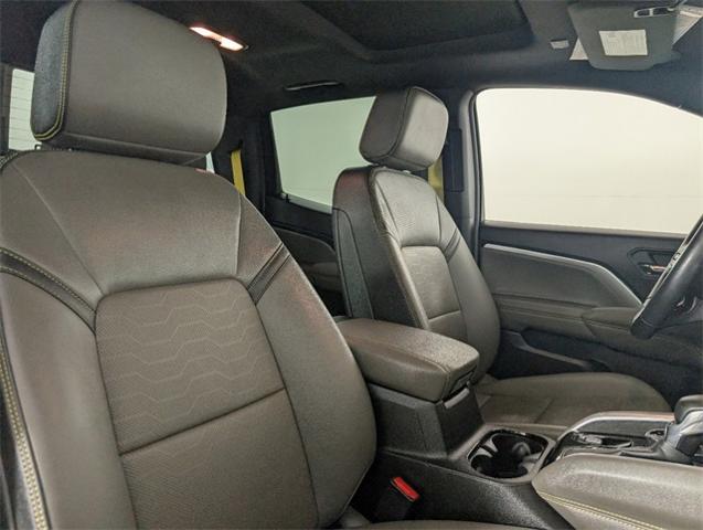 2023 Chevrolet Colorado Vehicle Photo in ENGLEWOOD, CO 80113-6708