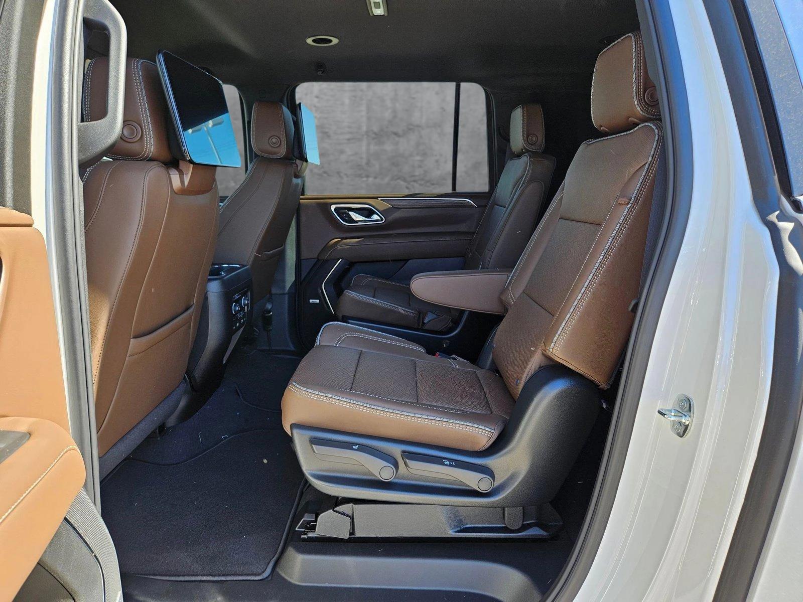 2024 Chevrolet Suburban Vehicle Photo in AUSTIN, TX 78759-4154