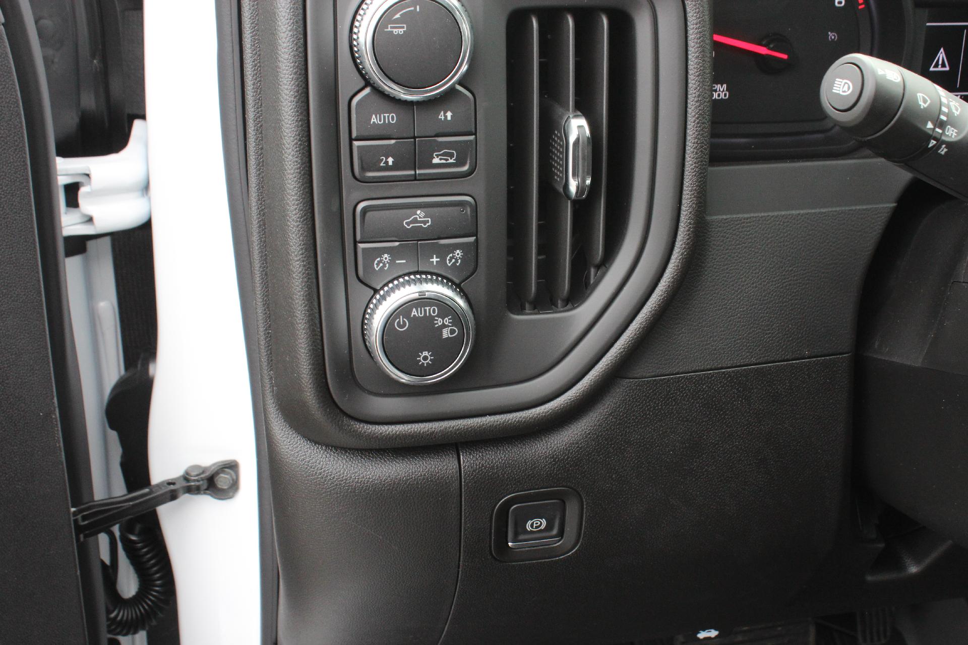 2025 GMC Sierra 1500 Vehicle Photo in AURORA, CO 80012-4011