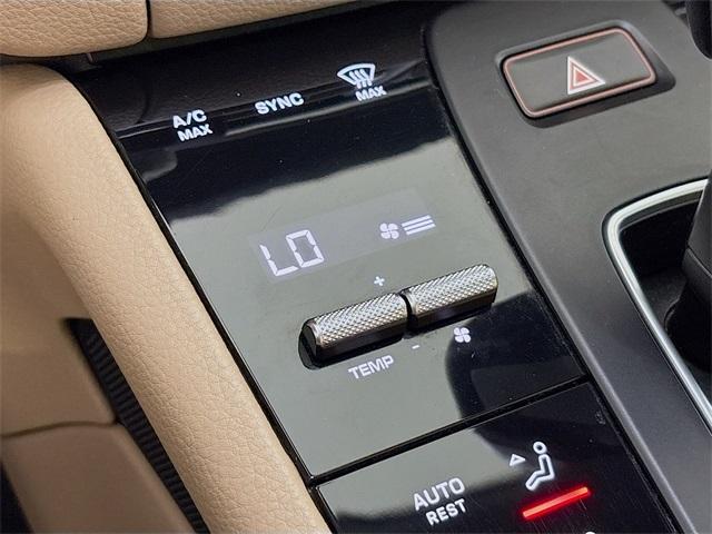 2022 Porsche Macan Vehicle Photo in Puyallup, WA 98371