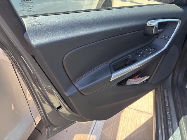2016 Volvo V60 Cross Country Vehicle Photo in Grapevine, TX 76051
