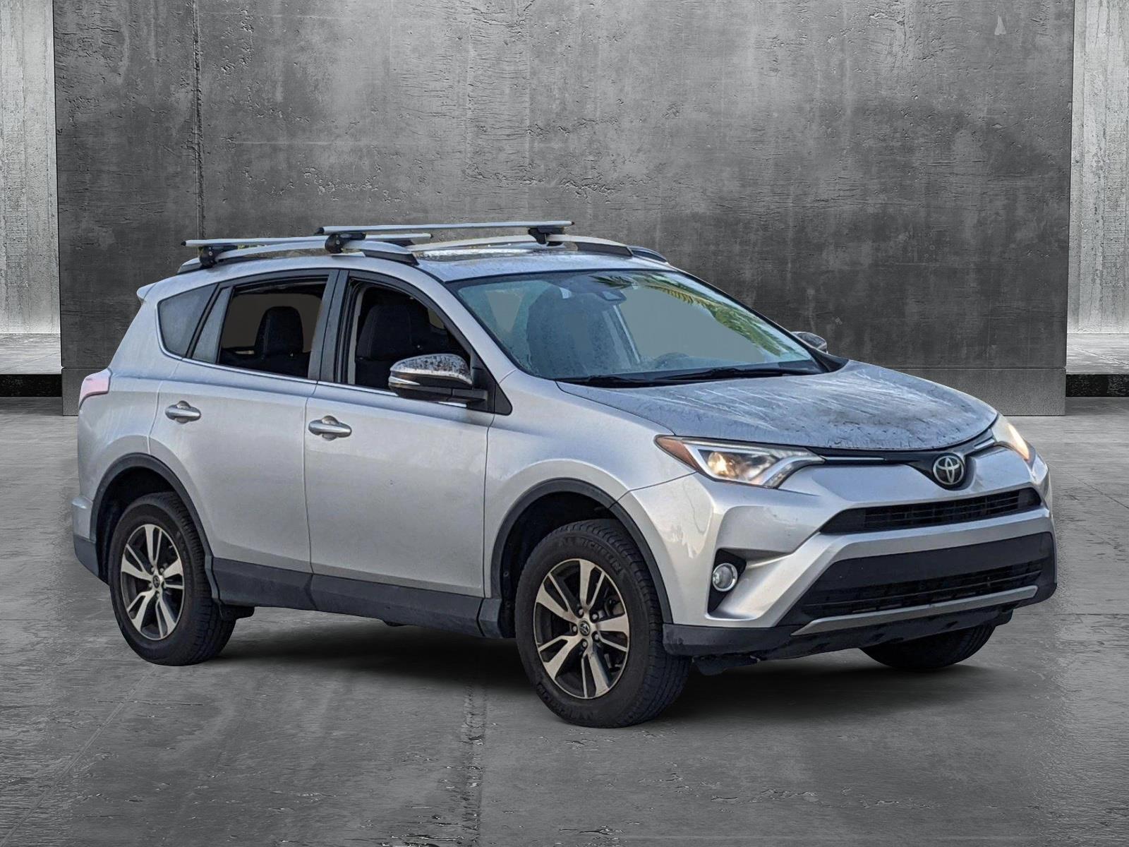 2018 Toyota RAV4 Vehicle Photo in Davie, FL 33331