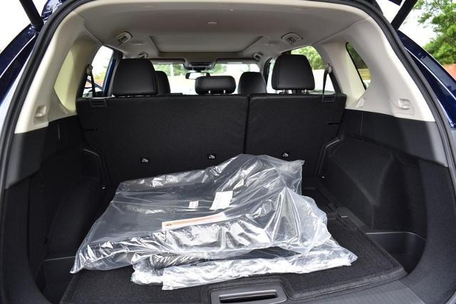2025 Nissan Rogue Vehicle Photo in Ballwin, MO 63011