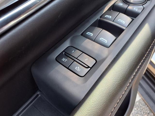 2023 GMC Yukon Vehicle Photo in EMPORIA, VA 23847-1235