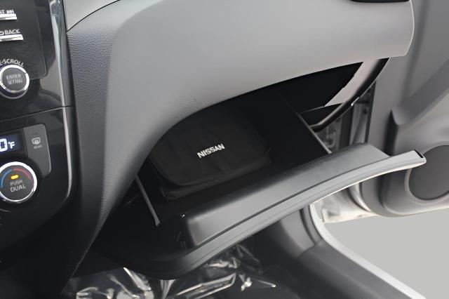 2015 Nissan Rogue Vehicle Photo in Green Bay, WI 54304