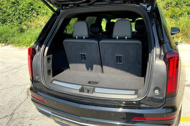 2025 Cadillac XT6 Vehicle Photo in KANSAS CITY, MO 64114-4545
