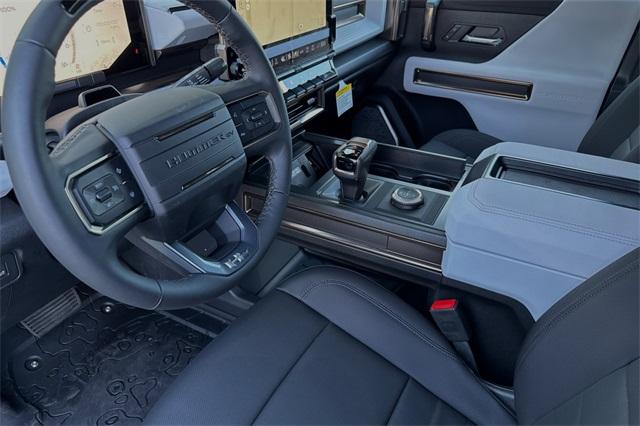 2025 GMC HUMMER EV SUV Vehicle Photo in ELK GROVE, CA 95757-8703